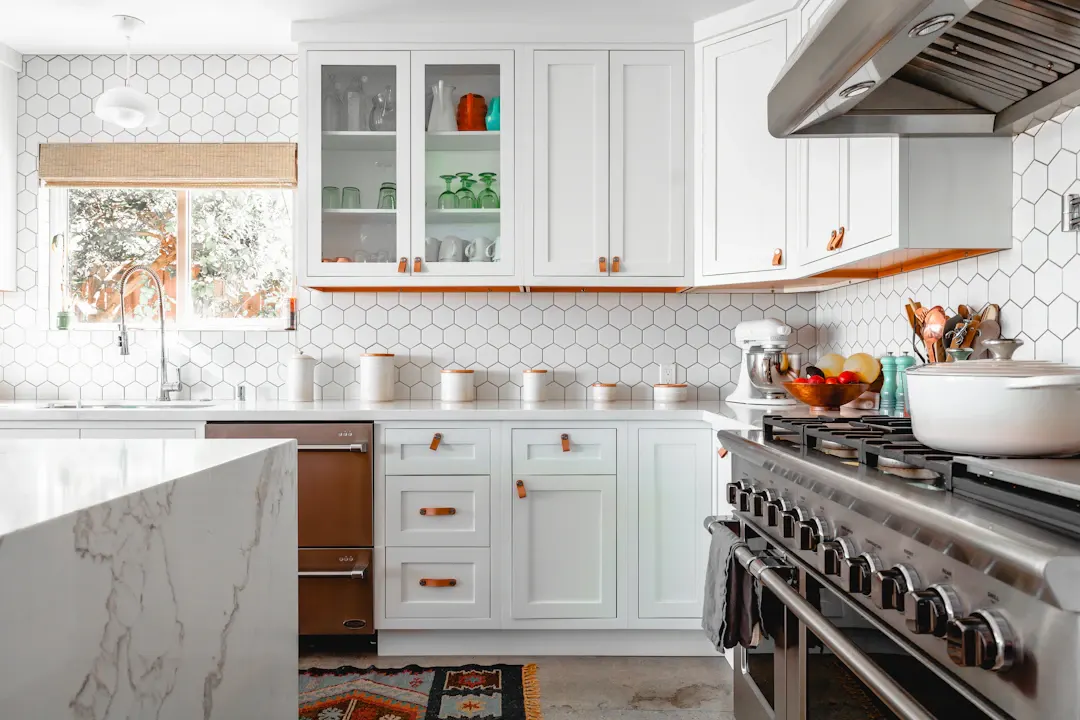 Best Cabinet Finishes for Pasadena, TX Humidity